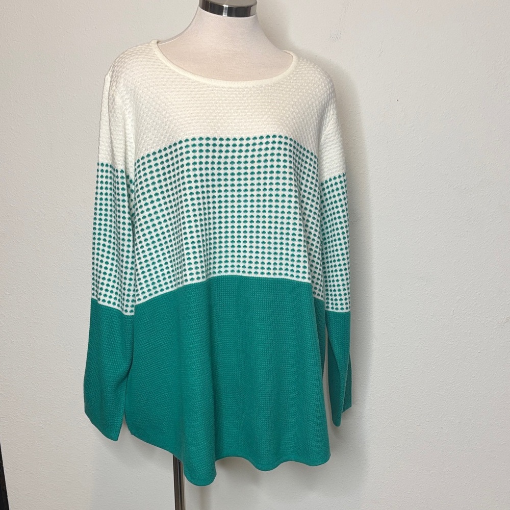 CJ Banks size 3X green and White Crew Neck Sweater